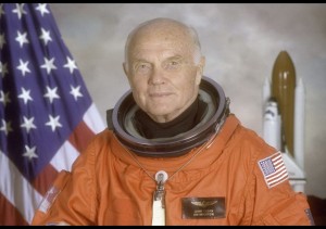 STS-95 crewmember, astronaut and U.S. Senator John Glenn poses for his official NASA photo taken April 14, 1998. Glenn was the first American to orbit the earth and returned to space in 1998 aboard the Space Shuttle Discovery.  Courtesy NASA/Handout via REUTERS    ATTENTION EDITORS - THIS IMAGE WAS PROVIDED BY A THIRD PARTY. EDITORIAL USE ONLY